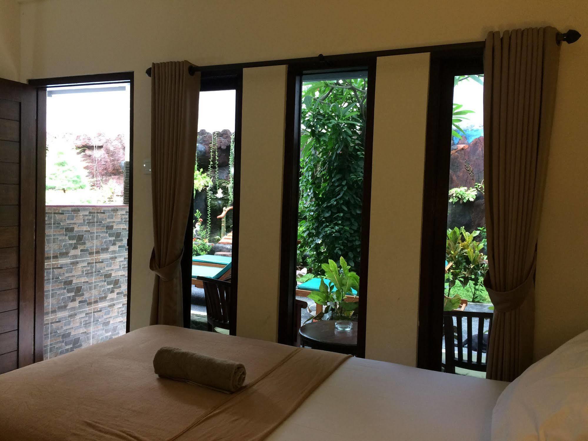 Jenny Bunker Homestay Kuta Lombok Exterior foto